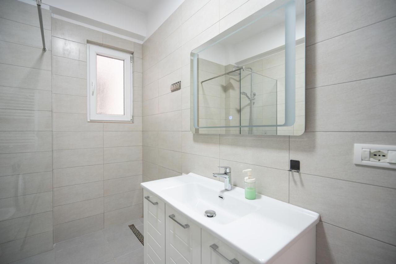 Apartment In The Village With A Sea View Vlorë Buitenkant foto
